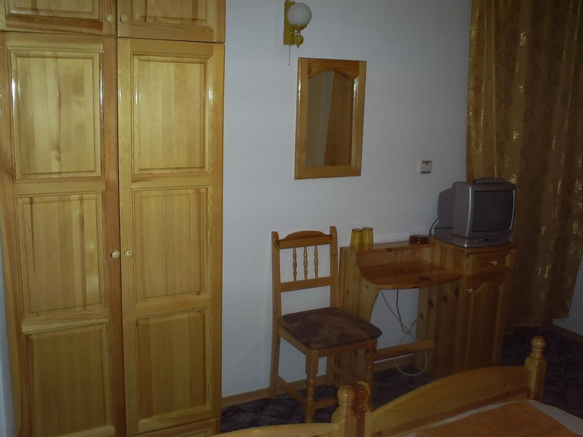 Отель Family Hotel Byalata Kashta Баните-31