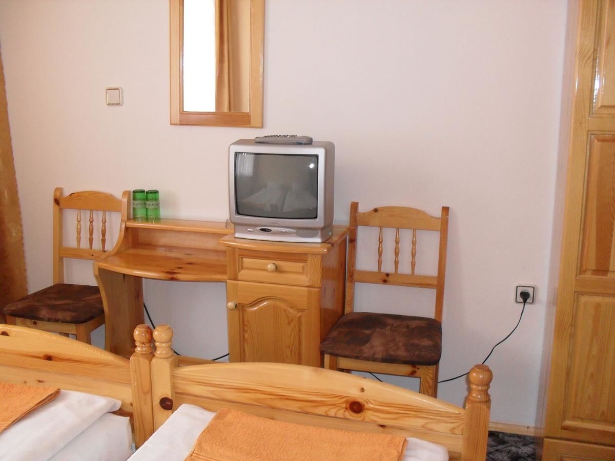 Отель Family Hotel Byalata Kashta Баните-42