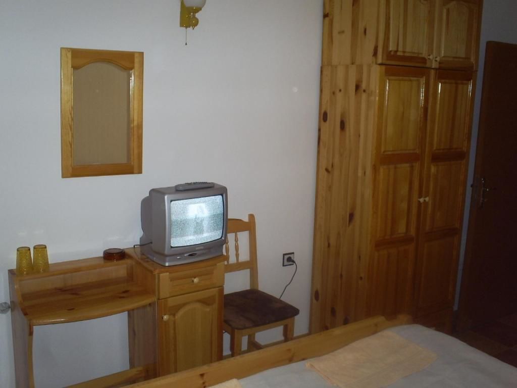 Отель Family Hotel Byalata Kashta Баните-45